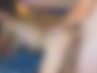 Live cam show with Kristi_Wolf - Skinny on Dare Cams