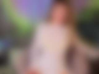 Live cam show with Elsiee - Blonde Hair on PervPlay.com