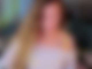 Live cam show with Elsiee - Delicious on Stripli.com