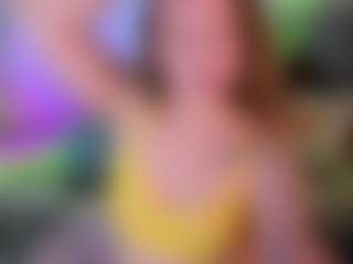 Live cam show with Elsiee - Blonde Hair on fuklive.com