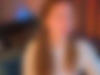 Live cam show with Elsiee - Striptease on StripNow