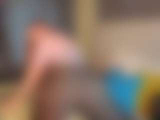 Live cam show with Elsiee - Public on Camsoda