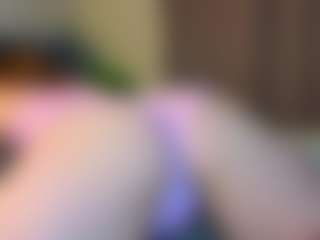 Live cam show with Elsiee - Public on Fling VIP Chat