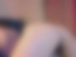 Live cam show with Elsiee - College on AdultVida.com