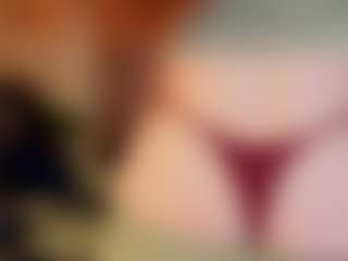 Live cam show with Elsiee - Bikini on liverealitysex.com