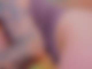 Live cam show with Elsiee - Bikini on Camsoda