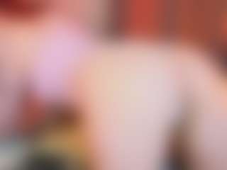 Live cam show with Elsiee - College on Camsoda