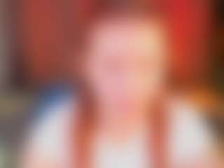 Live cam show with Elsiee - Blue Eyes on SmokeAndPoke