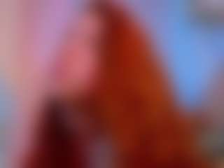 Live cam show with Elsiee - Striptease on Latina Girls