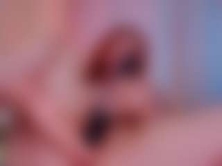 Live cam show with Elsiee - Cute on Camsoda
