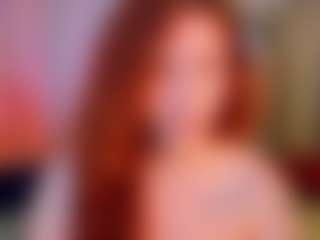 Live cam show with Elsiee - Small Tits Teen (18+) on Camsoda