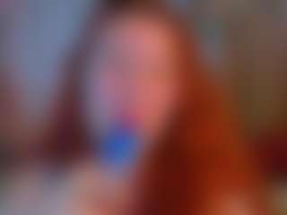 Live cam show with Elsiee - Teen (18+) on friskycurves.com