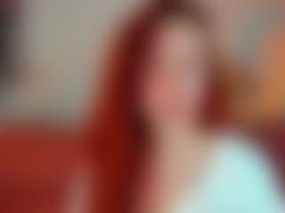 Live cam show with Elsiee - Teen (18+) on StripNow