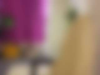 Live cam show with Elsiee - Smoking on madthumbs