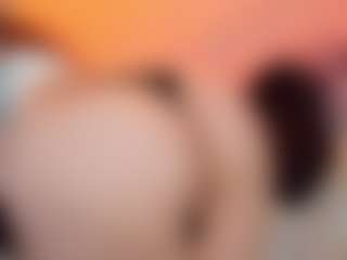 Live cam show with Elsiee - Solo on Camsoda