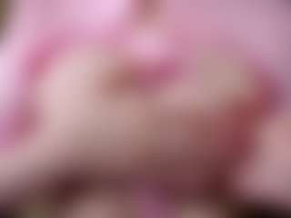Live cam show with Eliz - Camel Toe on Camsoda