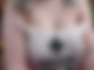 Live cam show with Eliz - Camel Toe on Hubzter Live