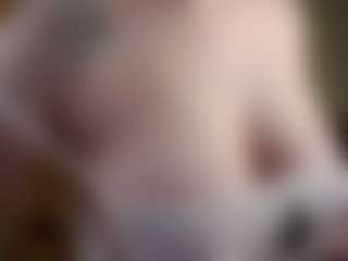 Live cam show with Eliz - Blue Eyes on slutload