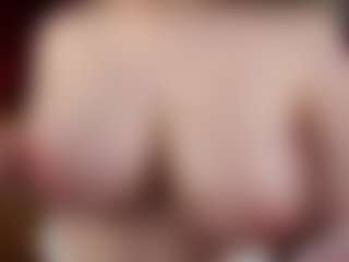 Live cam show with Eliz - Camel Toe on Camsoda Late Night