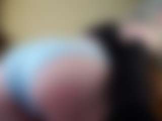 Live cam show with Eliz - Skinny on Mixed Magazine Live