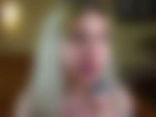 Live cam show with Eliz - Blue Eyes on Camsoda
