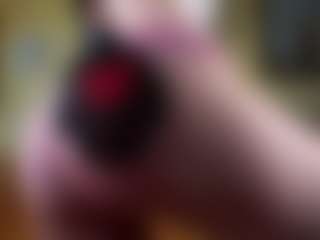 Live cam show with Eliz - Blue Eyes on liverealitysex.com