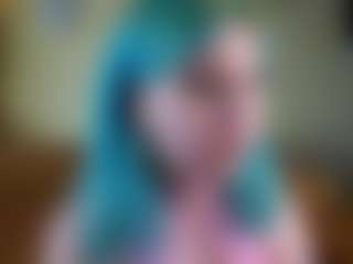 Live cam show with Eliz - Camel Toe on Camming Site