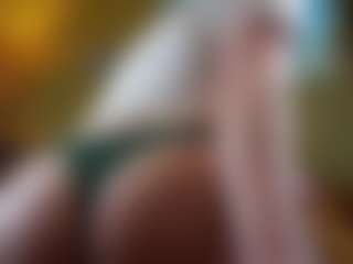 Live cam show with Eliz - Skinny on Camsoda