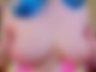 Live cam show with Eliz - Blue Eyes on Dolls Live