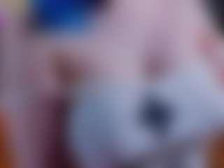 Live cam show with Eliz - Tease on Dolls Live