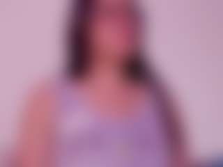 Live cam show with princesstina06 - Glasses on AdultVida.com