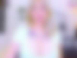 Live cam show with xExpensiveCandyx - Black Hair on AdultVida.com