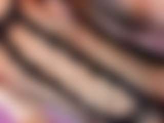 Live cam show with Zara-Rose - Lean on Milfs Live