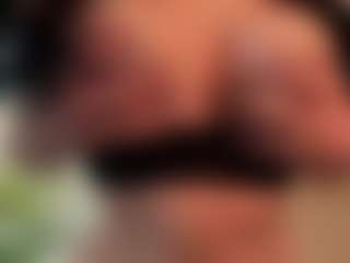Live cam show with ZULEYKA SANTIAGO - Interactive on AdultVida.com