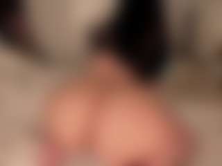 Live cam show with ZULEYKA SANTIAGO - BBW Toys on Camsoda