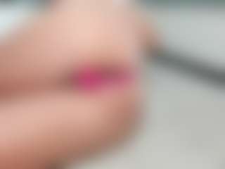Live cam show with Kokethaa - Shaved Pussy on liverealitysex.com