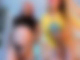 Live cam show with sexycouplebitches - Chubby on luckytryst.com