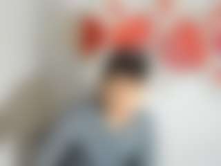 andyloverhuge's Live Sex Cam Show