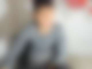 andyloverhuge's Live Sex Cam Show