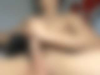andyloverhuge's Live Sex Cam Show