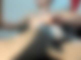 andyloverhuge's Live Sex Cam Show