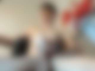 andyloverhuge's Live Sex Cam Show