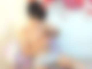 andyloverhuge's Live Sex Cam Show