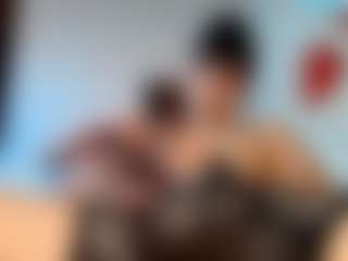 andyloverhuge's Live Sex Cam Show