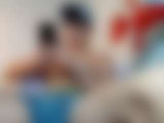 andyloverhuge's Live Sex Cam Show