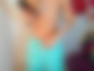 andyloverhuge's Live Sex Cam Show