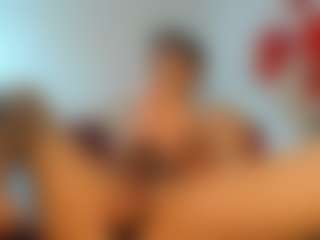 andyloverhuge's Live Sex Cam Show