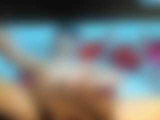Live cam show with andyloverhuge - Average on Soda Cam