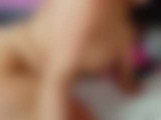 Cloe's Live Sex Cam Show