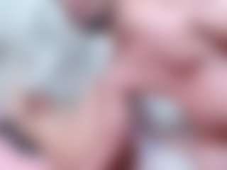 Live cam show with kimaleds1130 - Gamer MILF on SpunkLive